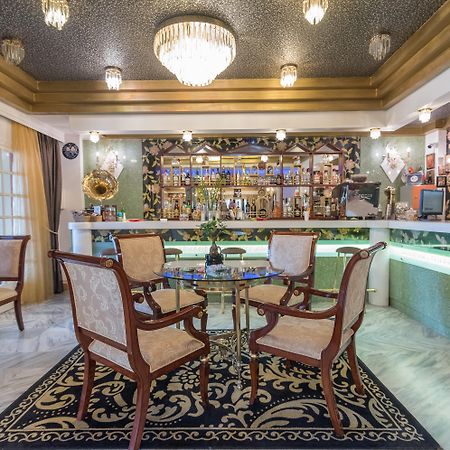 Krikonis Hotel Joánina Kültér fotó