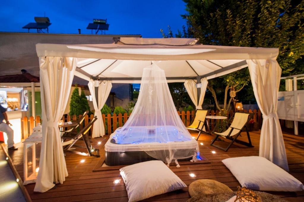 Krikonis Hotel Joánina Kültér fotó